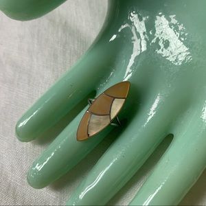 Zuni cateye yellow mother of pearl ring